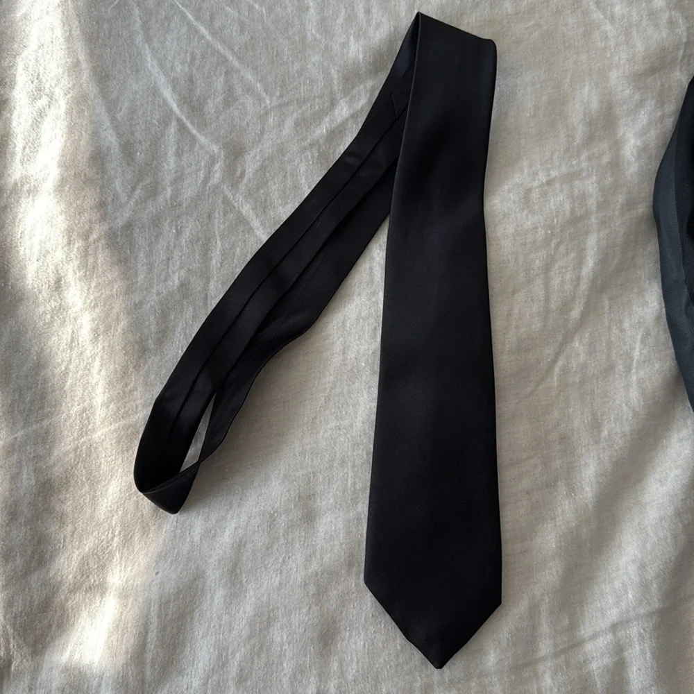 Wednesday Addams Nevermore Academy Blazer Jacket and Tie Adult Costume Cosplay - Picture 6 of 6